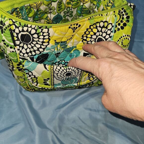 Vera Bradley Limes Up Quilted Floral Pattern Boho Crossbody Saddle Bag - Picture 5 of 12